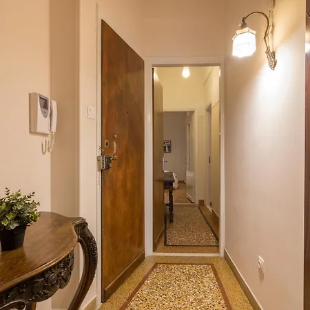 Classy Kolonaki With 2 Bedrooms