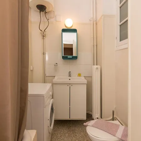Classy Kolonaki With 2 Bedrooms